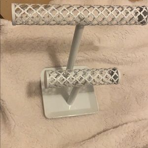 Bracelet and necklace holder